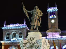 Estatua del Conde Ansúrez en Navidad